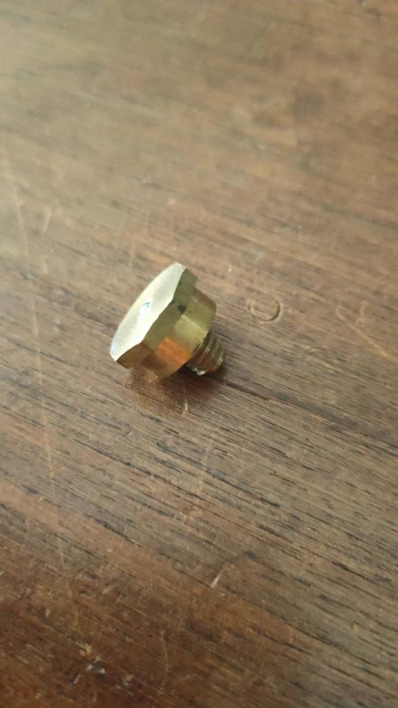 Graisseurs Hydrauliques en Laiton à Tête Plate LesAnciennes.com