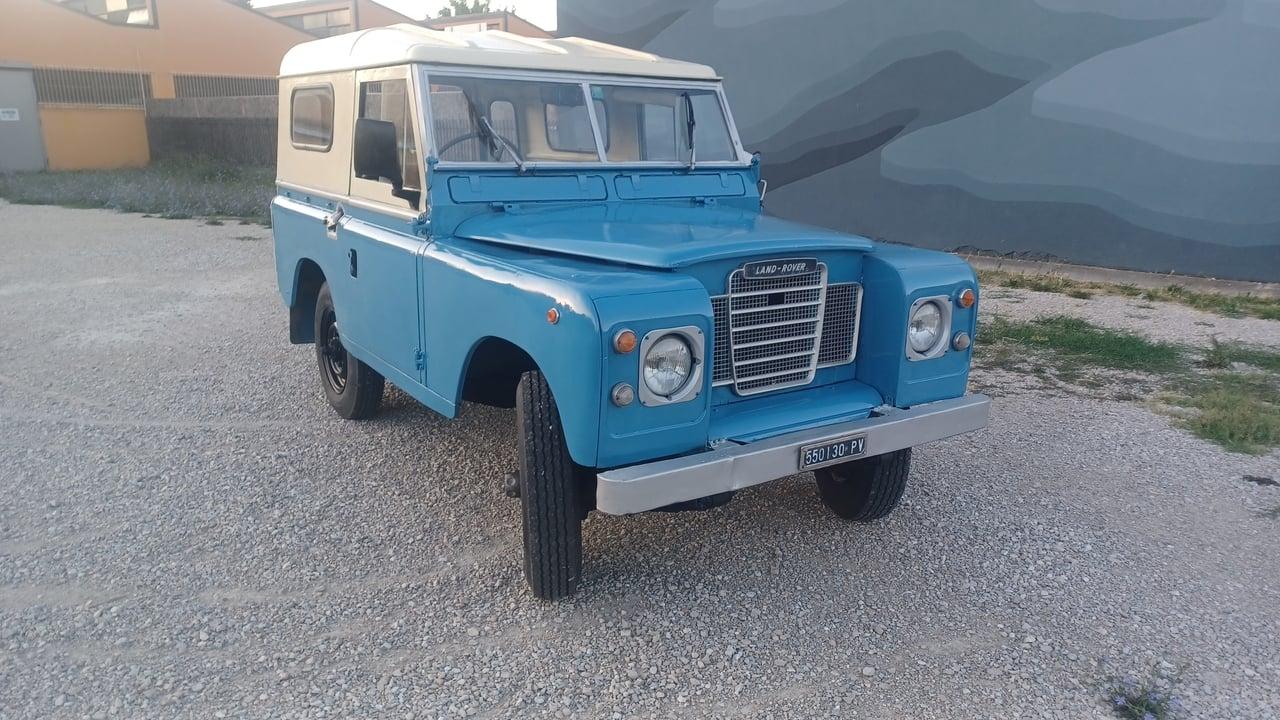 1966 Land Rover Series IIA LesAnciennes.com