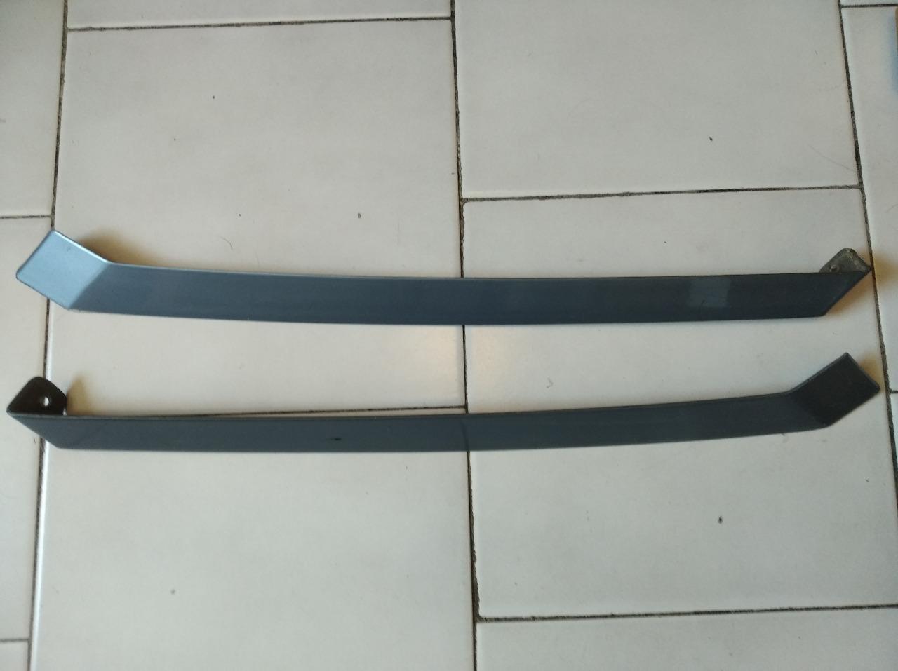 Baguette custode MERCEDES 230 W124 LesAnciennes.com