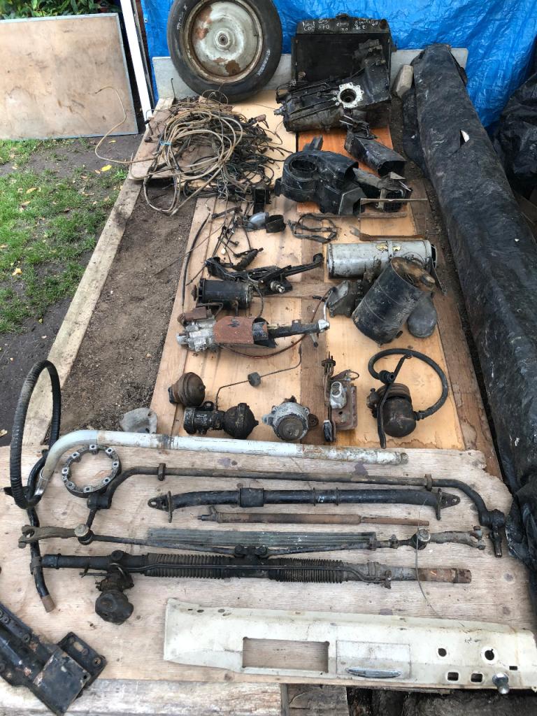 Lot de pièces CITROEN DS LesAnciennes.com