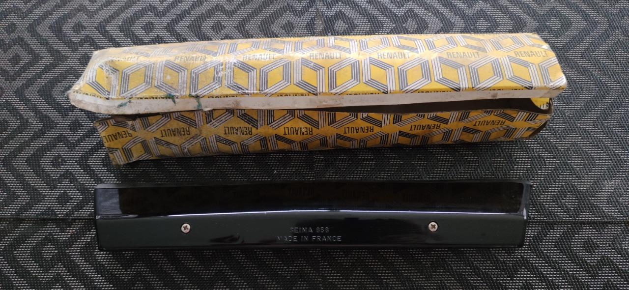 Eclairage de plaque complet RENAULT 6 (R6) SEIMA LesAnciennes.com