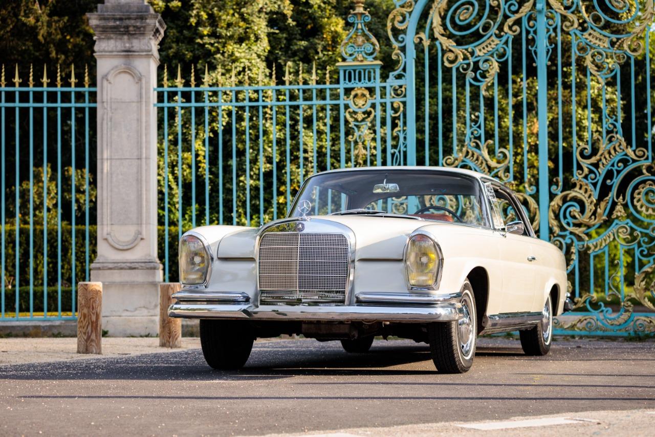 MERCEDES 220 SE COUPE - 1962 LesAnciennes.com