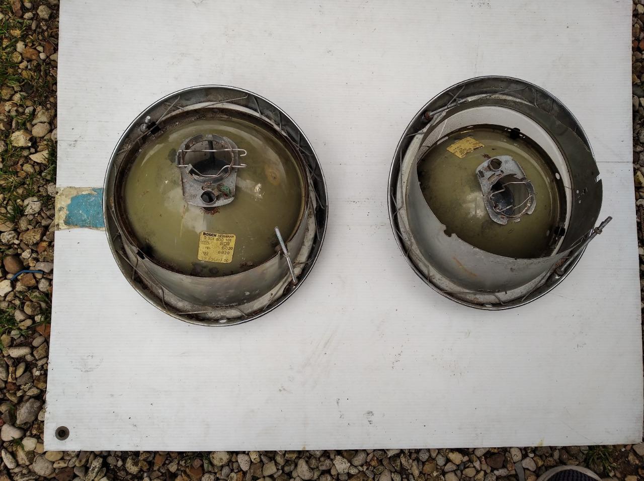 Pièces PORSCHE 911 1970 phares LesAnciennes.com