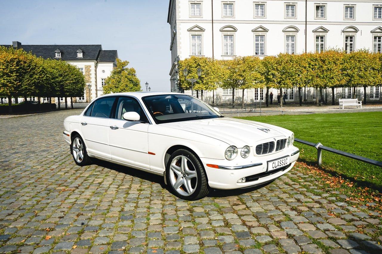 2005 Jaguar XJ8L Sovereign (X350) LesAnciennes.com