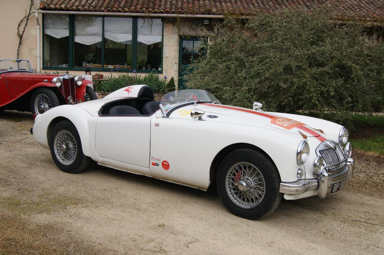 MG MGA Seebring evocation - 1957 LesAnciennes.com