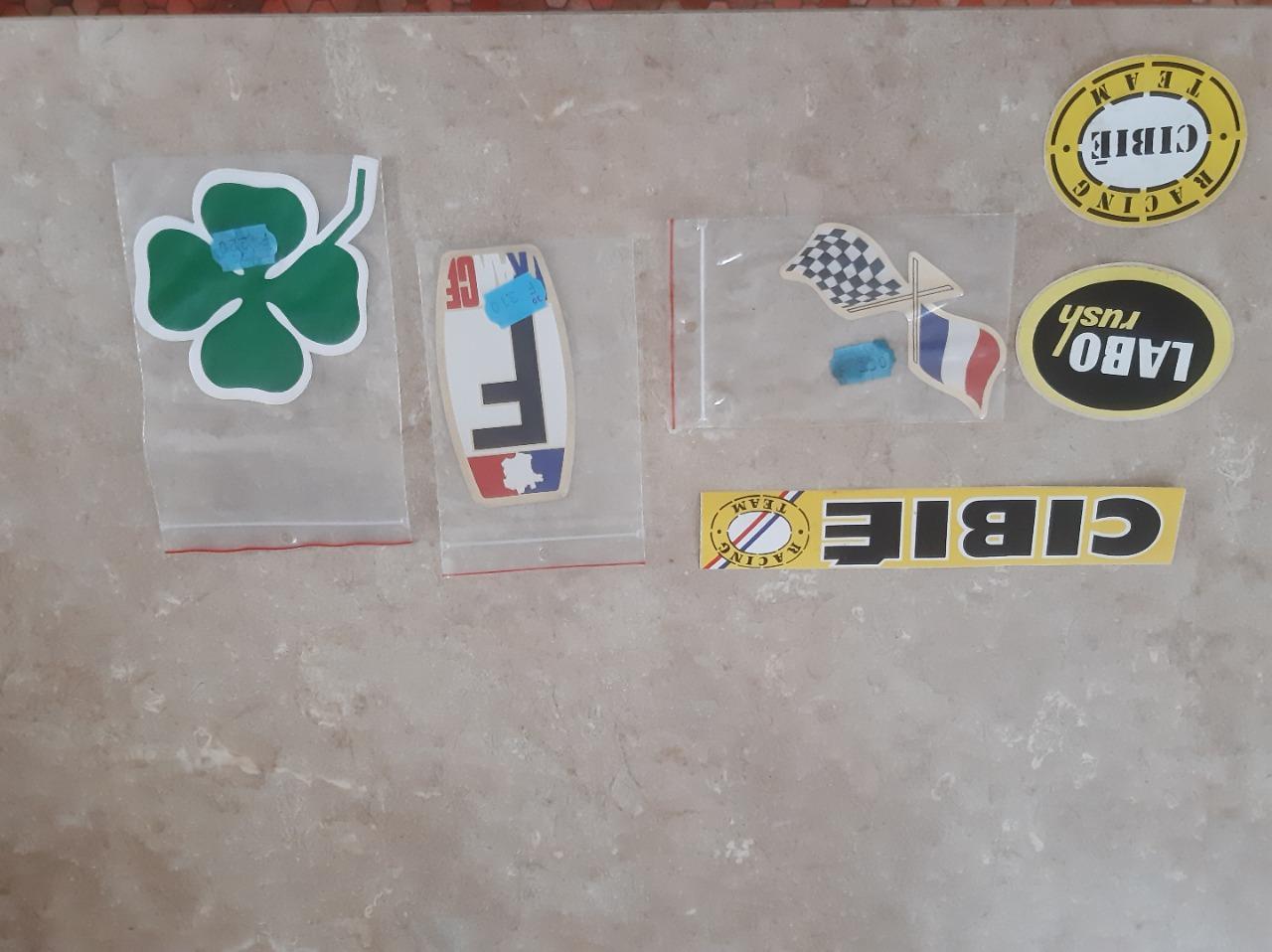 Décalcomanie ancien LesAnciennes.com