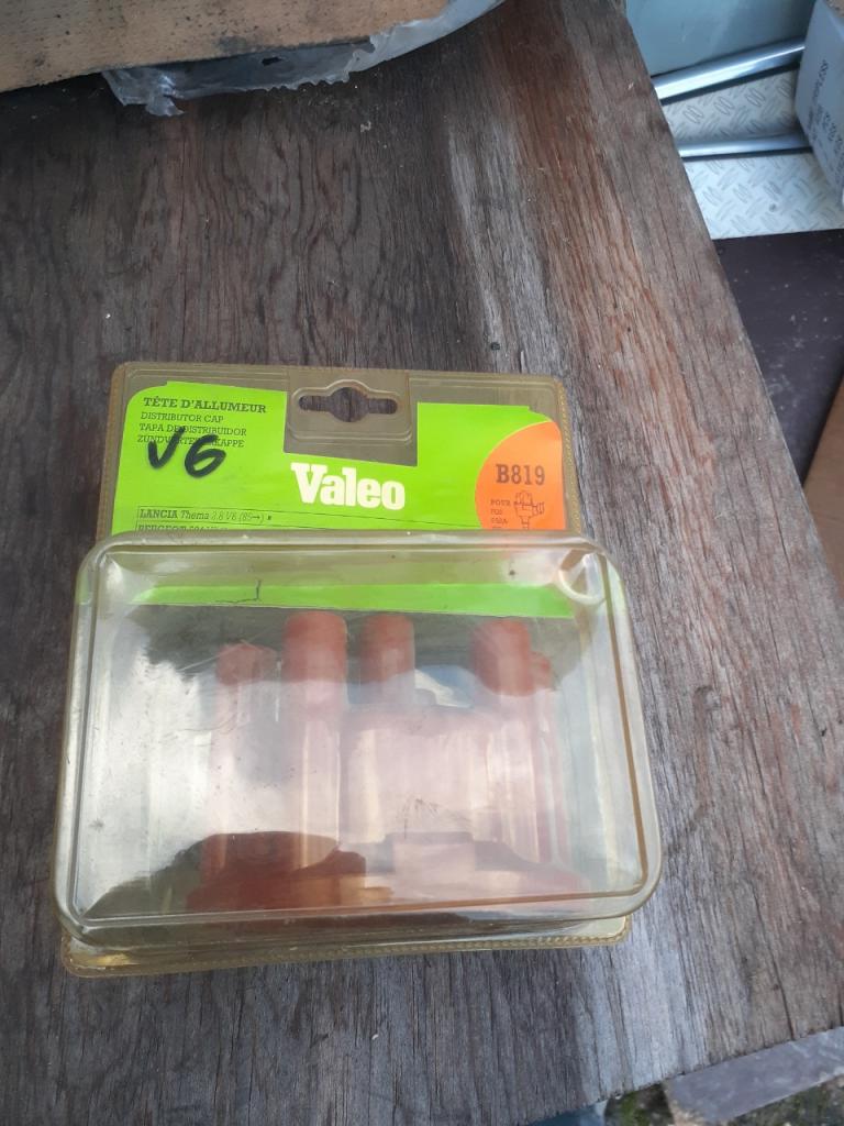 Tête d'allumeur PEUGEOT 504 V6 LesAnciennes.com