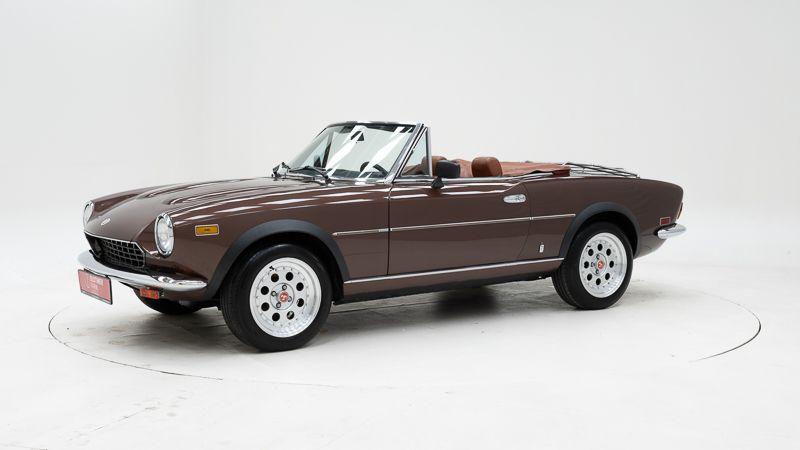 FIAT 124 Spider - 1979 LesAnciennes.com