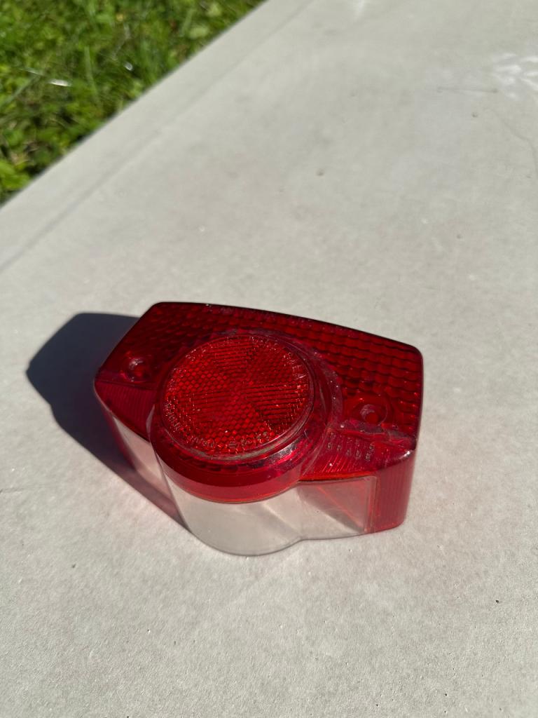 Feu HONDA CB 250 LesAnciennes.com