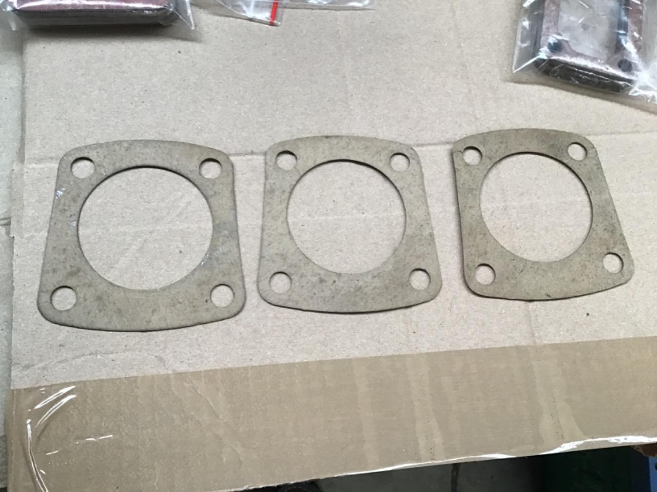 JOINTS POMPE À EAU FORD A LesAnciennes.com