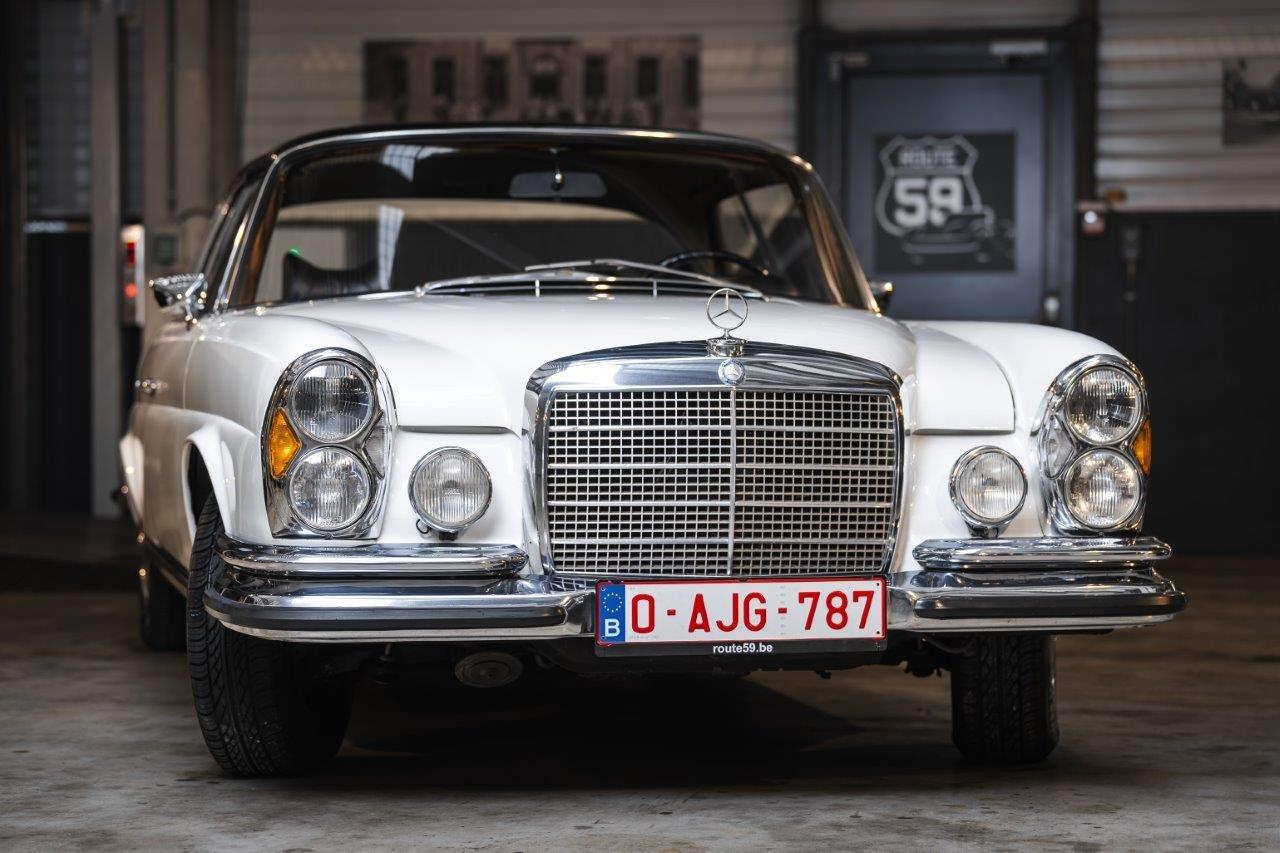 MERCEDES 280 SE 3.5L - 1970 LesAnciennes.com