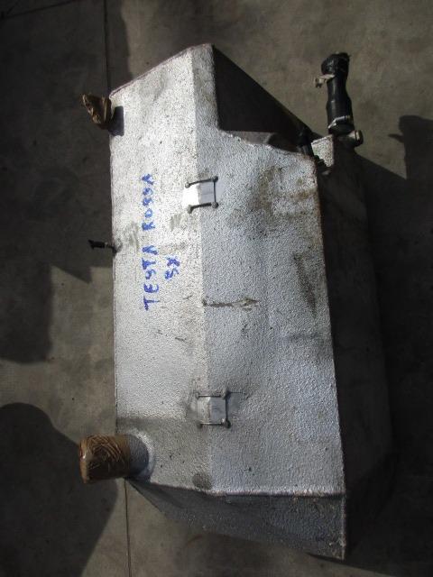 Reservoir d' essence gauche Ferrari Testarossa LesAnciennes.com