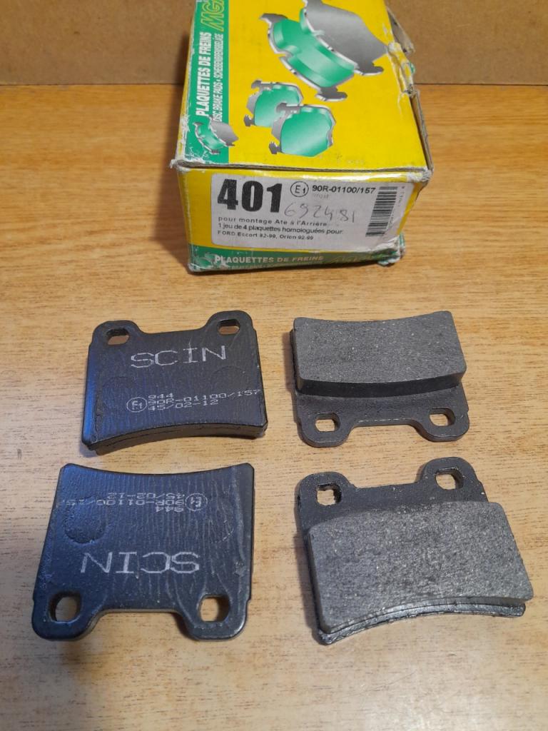 Plaquettes de frein arrière Ford Escort XR3I RS LesAnciennes.com