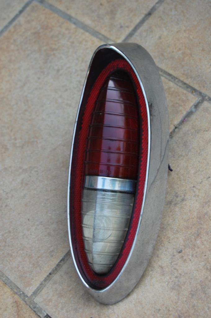 1 feu arrière chevrolet bel air 1954 oldtimer usa LesAnciennes.com