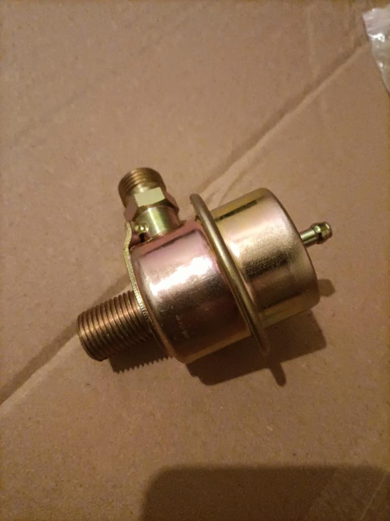 ALPINE GTA v6turbo regulateur pression d'essence LesAnciennes.com