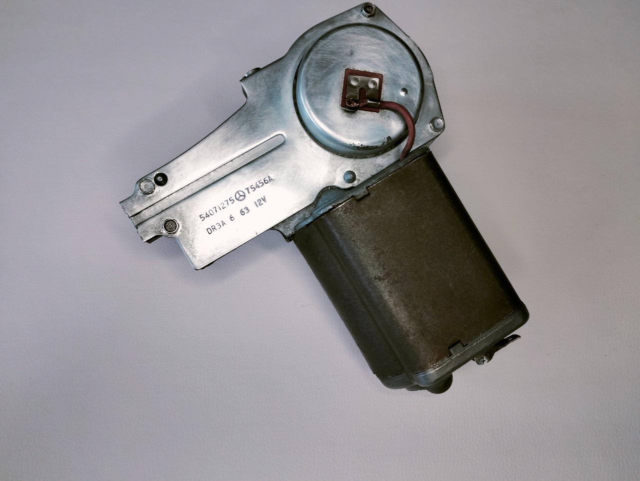 Moteur essuie glace TRIUMPH TR4A LesAnciennes.com