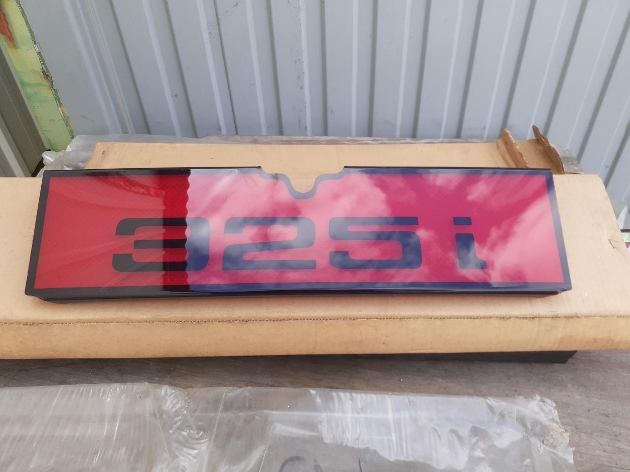 Plaque BMW 325 LesAnciennes.com