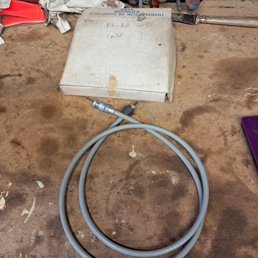 Cable compteur RENAULT 4 (R4) renault 6 neuf LesAnciennes.com