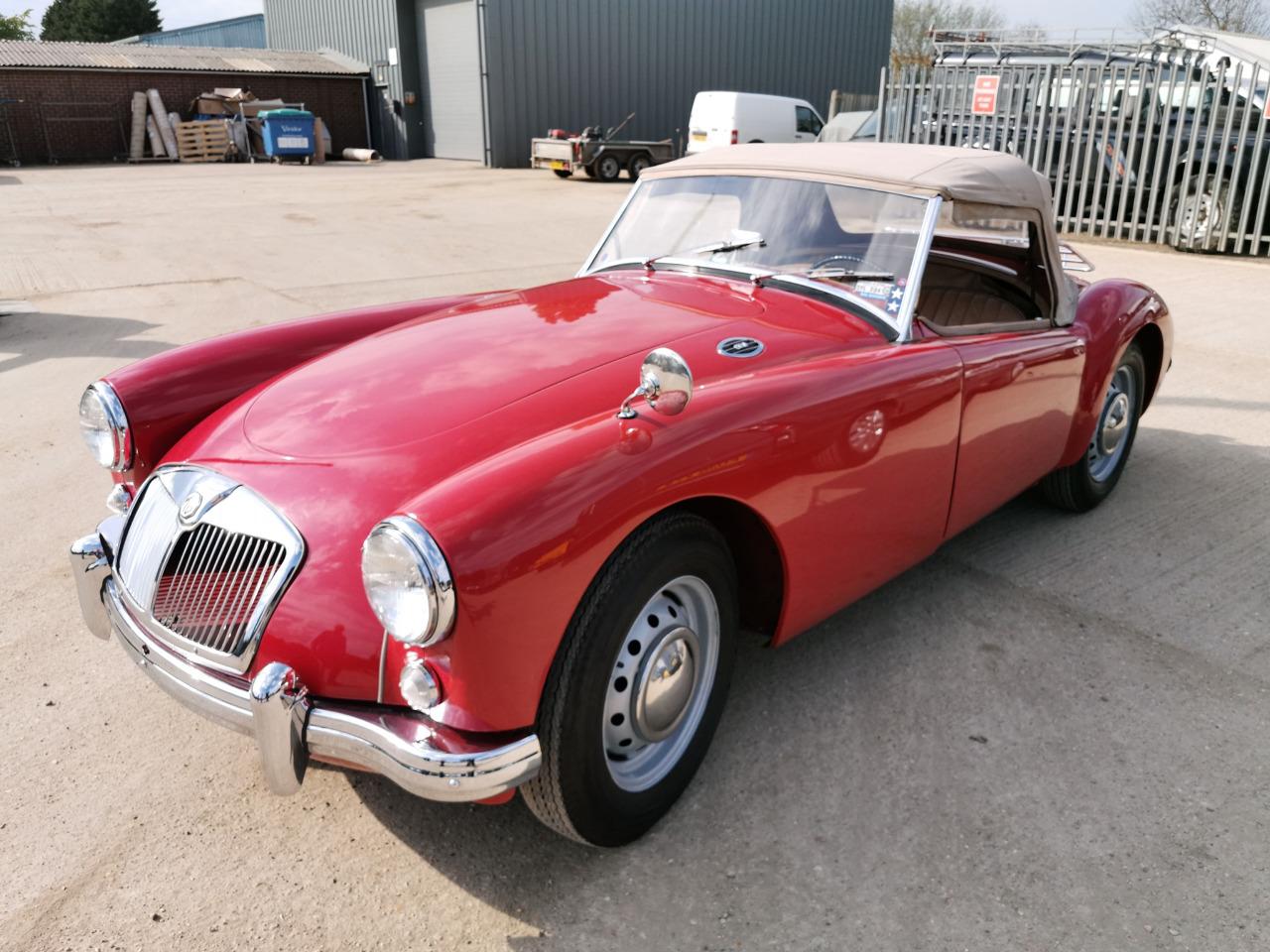 MGA A cabriolet - 1960 LesAnciennes.com