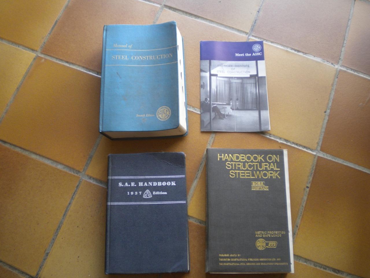 3 livres en Anglais HANDBOOK construction LesAnciennes.com