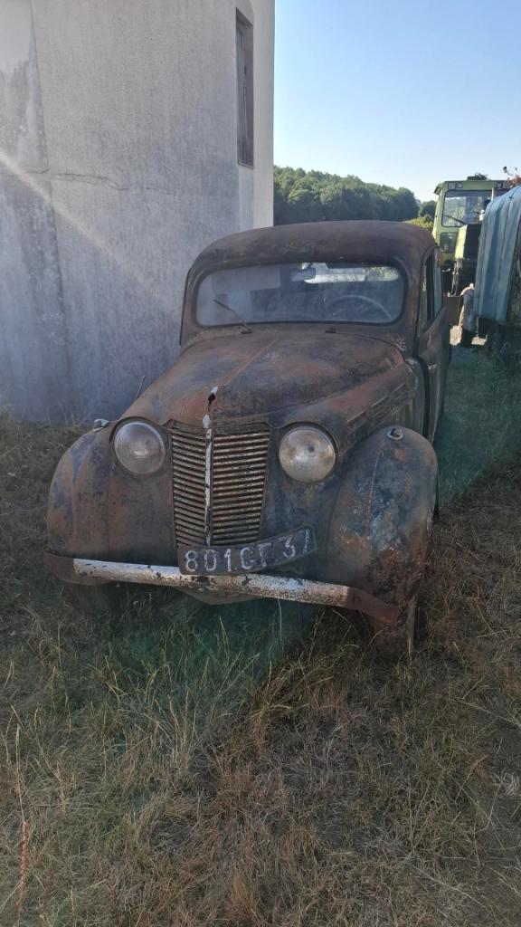 RENAULT Juvaquatre BFK4 8022 - 1947 LesAnciennes.com