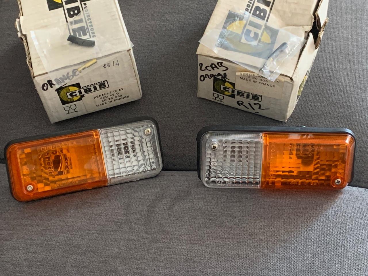 Clignotants / Veilleuses RENAULT 12 (R12) GORDINI LesAnciennes.com