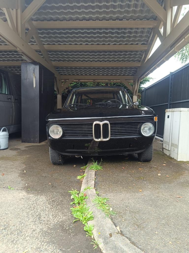 BMW 2002 2002 tii touring - 1974 LesAnciennes.com