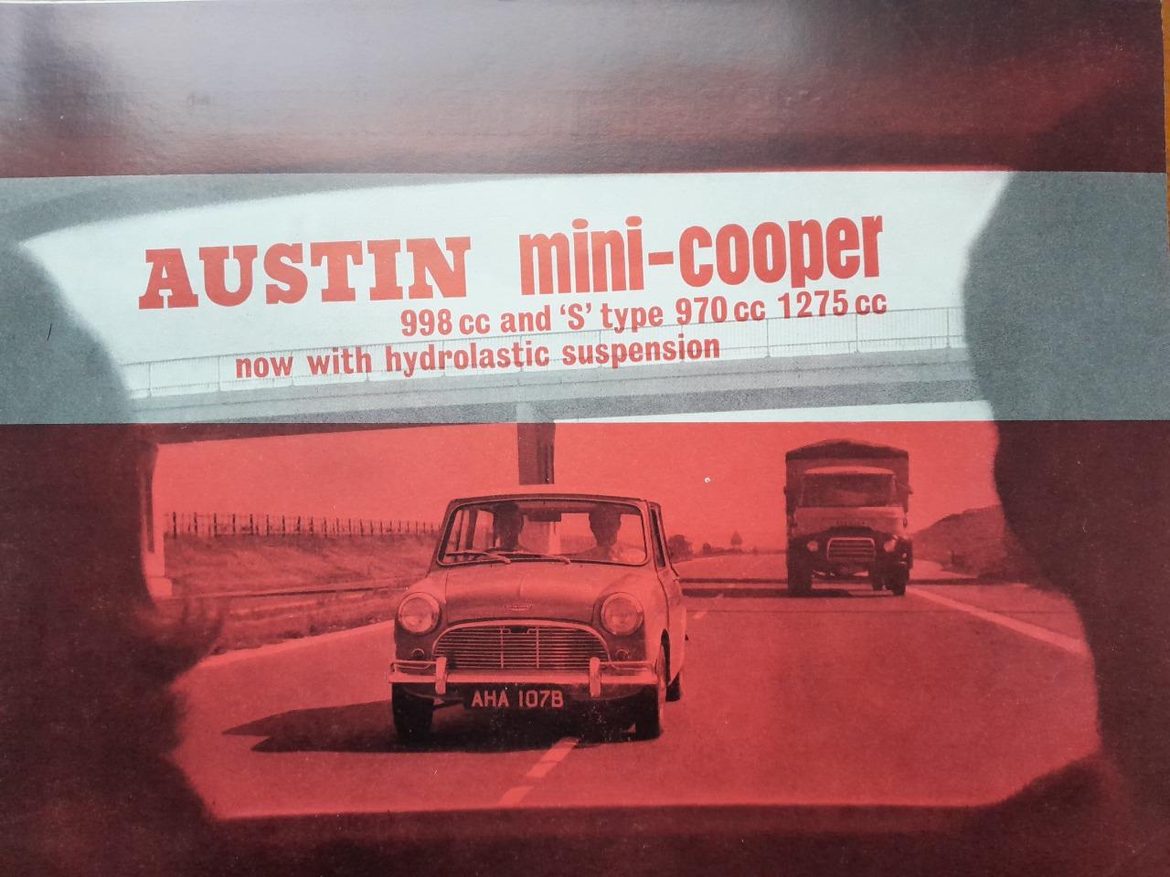 Austin Mini Cooper catalogue publicitaire LesAnciennes.com