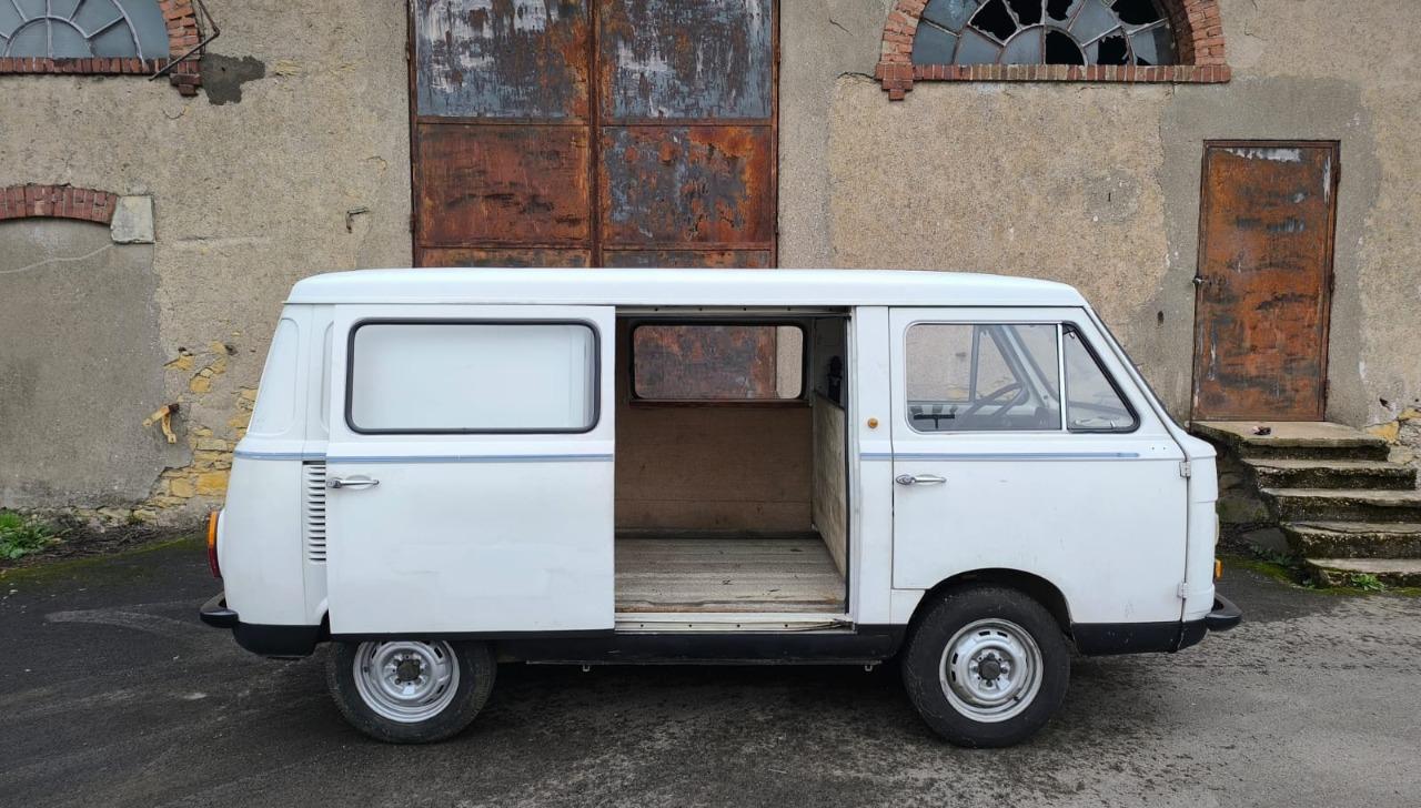 FIAT 900 T - 1980 LesAnciennes.com