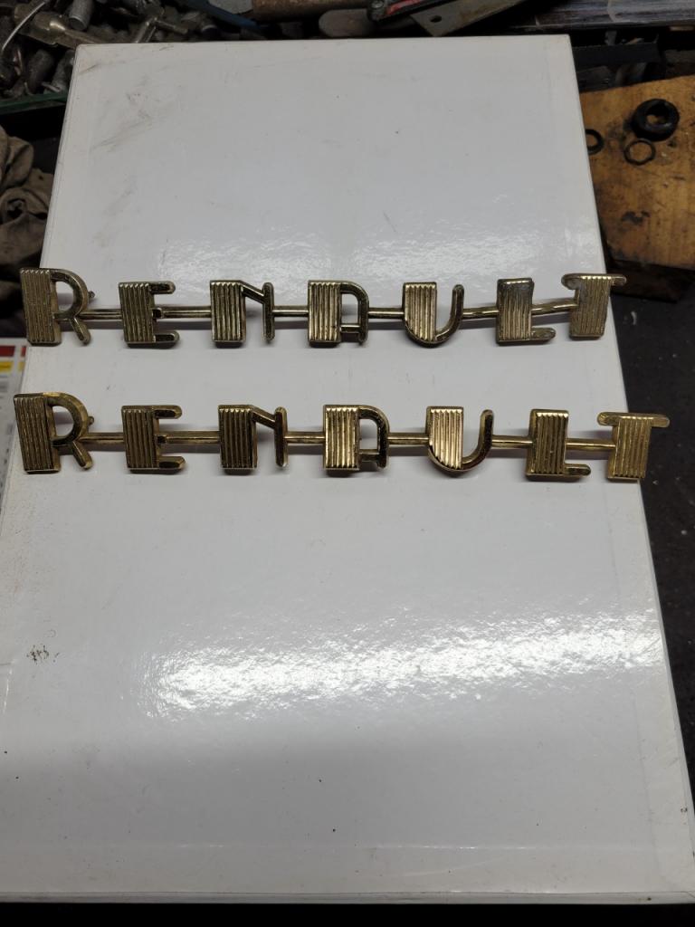 Logo RENAULT Dauphine à vendre