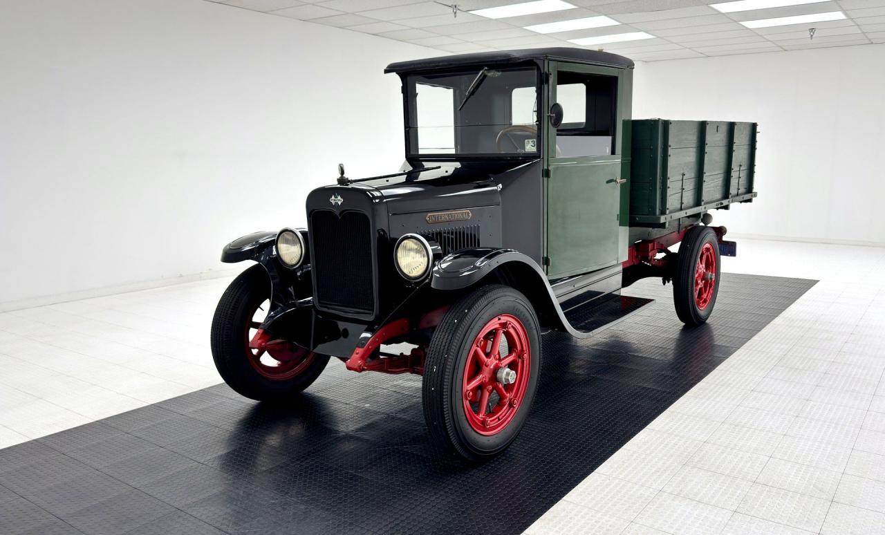 1930 International 6 Speed Special 1 Ton Truck LesAnciennes.com