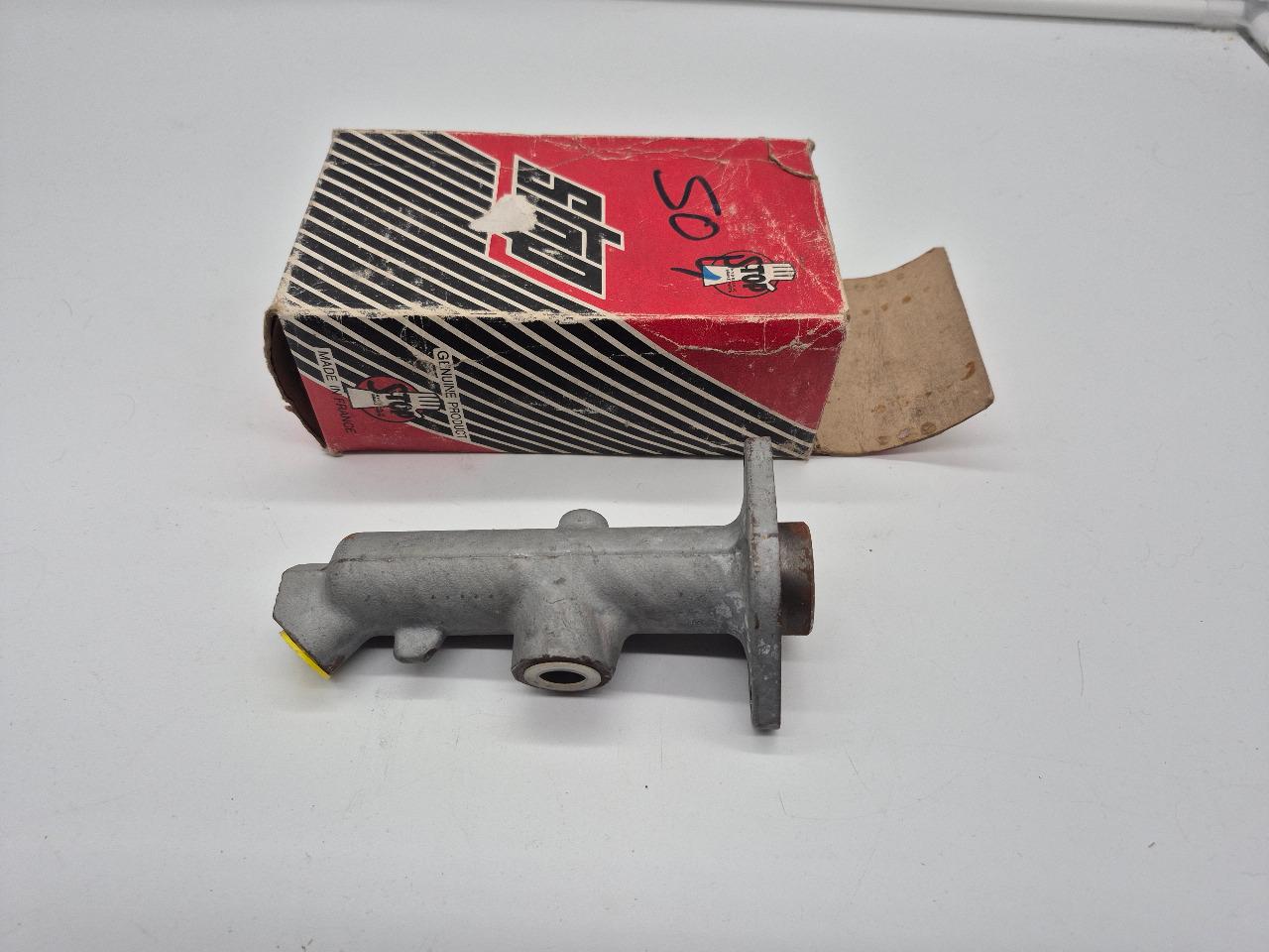 Maitre Cylindre Frein PEUGEOT 504 LesAnciennes.com