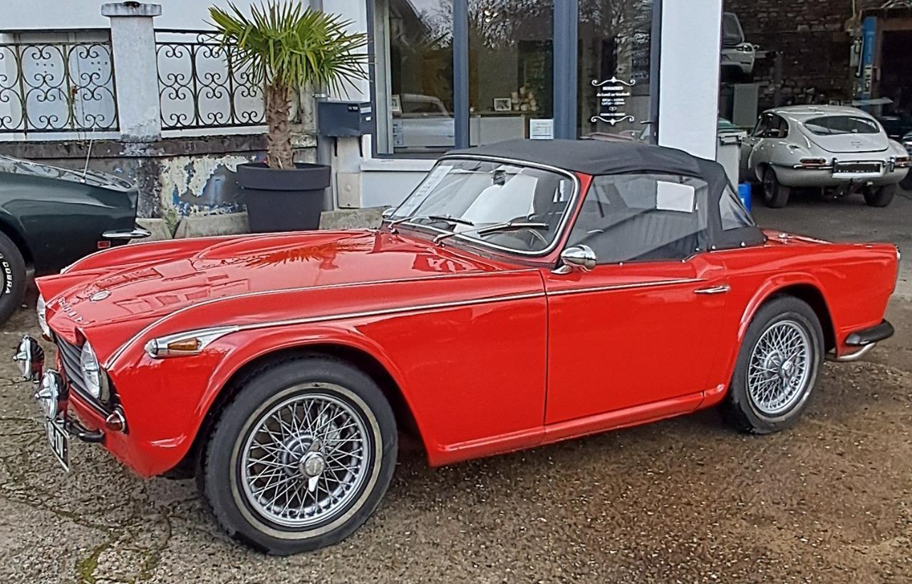 TRIUMPH TR4A IRS - 1968 LesAnciennes.com