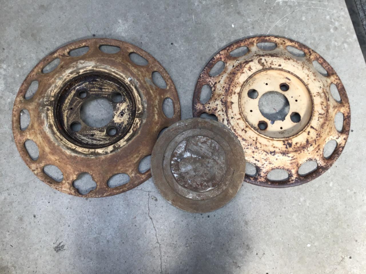 ENJOLIVEURS DE ROUE SALMSON LesAnciennes.com