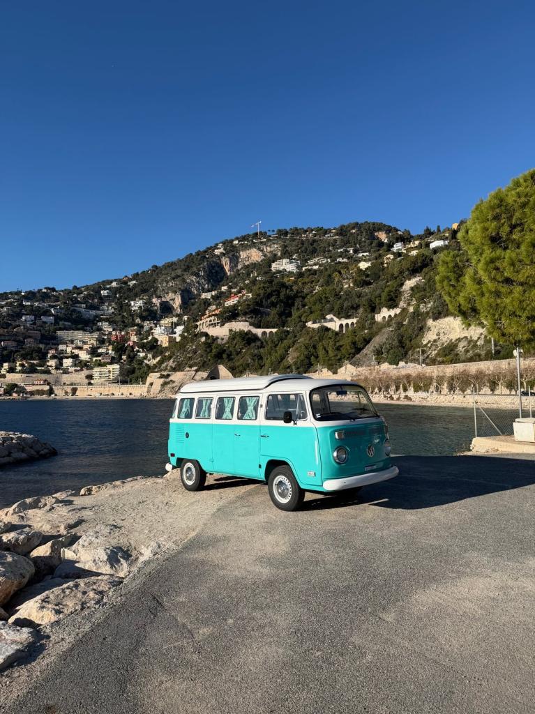1990 Volkswagen Type 2 'Kombi' Camper Westfalia pr LesAnciennes.com