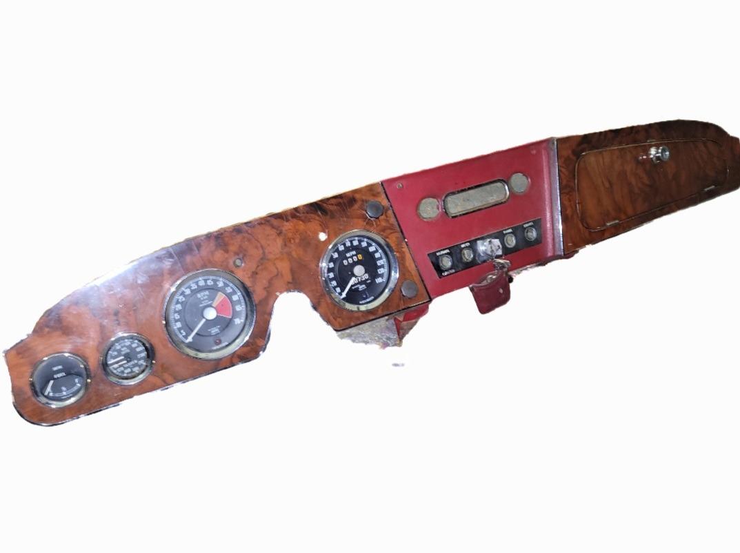 TABLEAU DE BORD AUSTIN HEALEY 3000 MK3 PHASE2 LesAnciennes.com