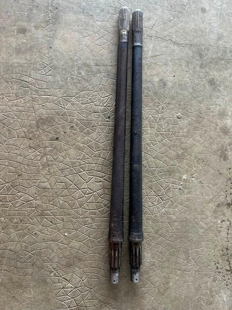 ARBRES DE ROUES RENAULT 8 LesAnciennes.com