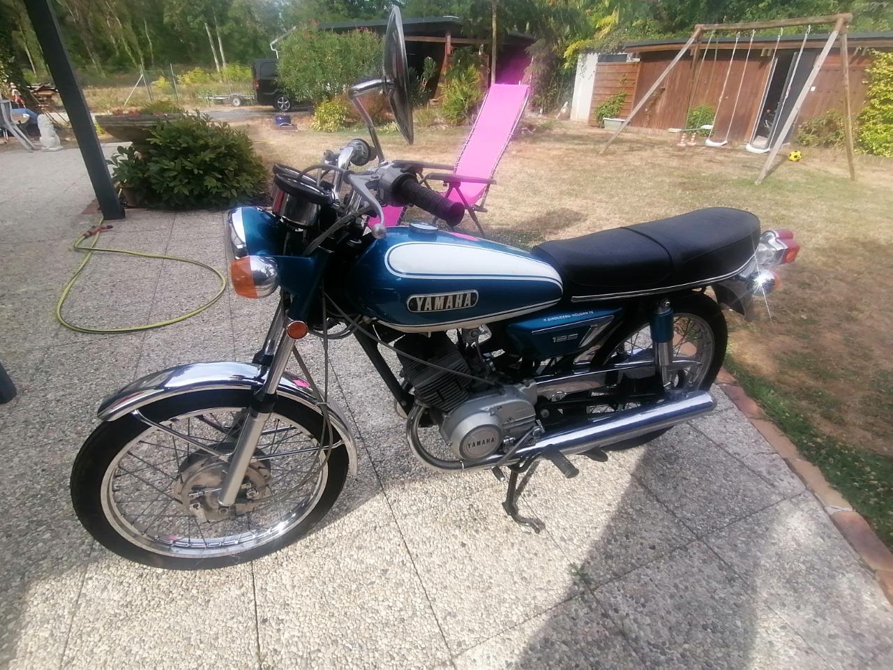 YAMAHA RD 125 - 1972 LesAnciennes.com