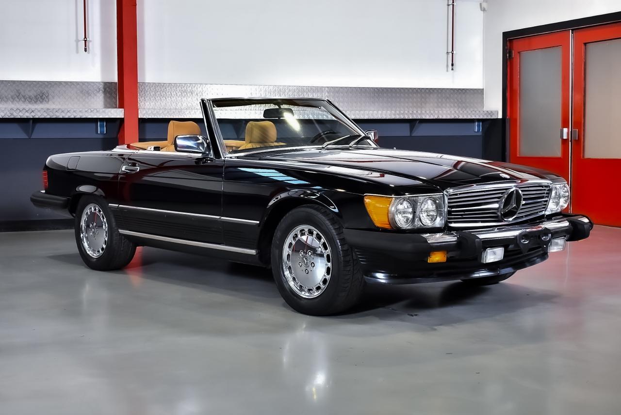 1987 Mercedes-Benz R107 560SL Convertible 5,6L V8 LesAnciennes.com