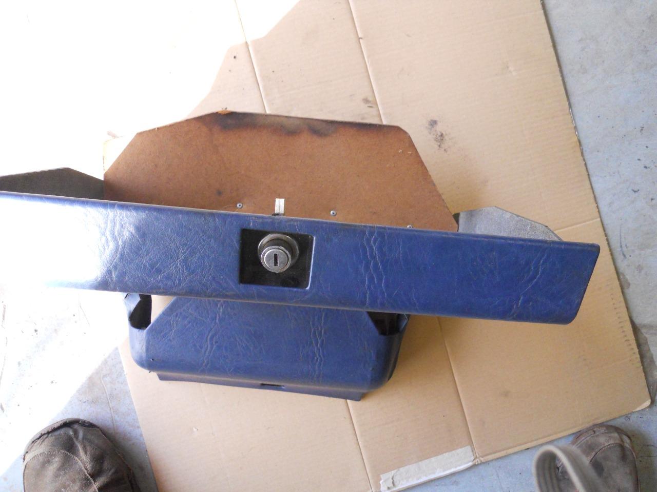 Boite à gants MATRA Bagheera LesAnciennes.com