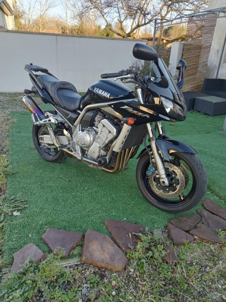 YAMAHA Fazer - 2002 LesAnciennes.com