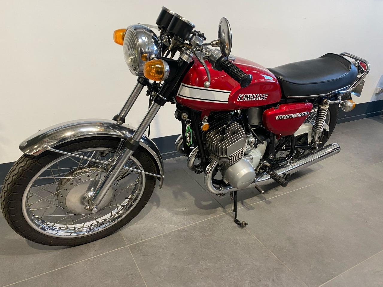 KAWASAKI 500 H1 500 Mach 3 - 1970 LesAnciennes.com