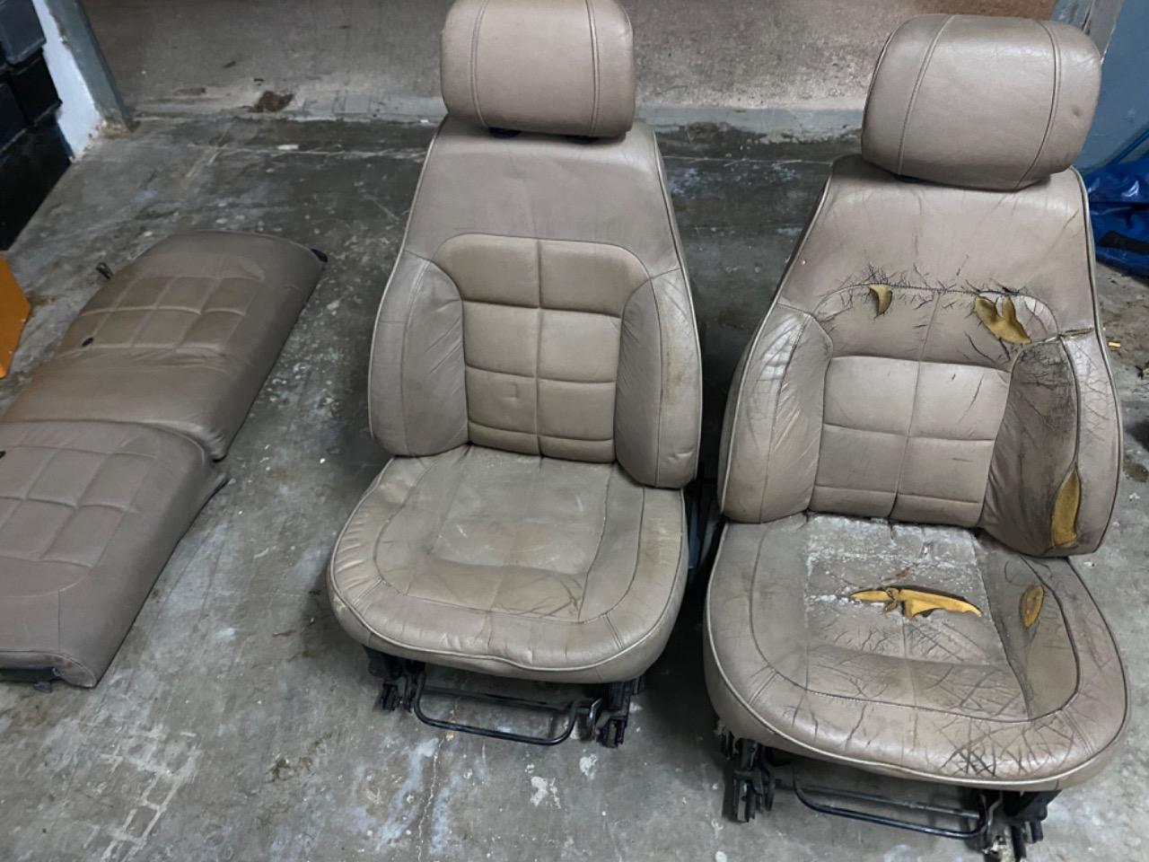 Sièges RENAULT 5 (R5) Baccara LesAnciennes.com