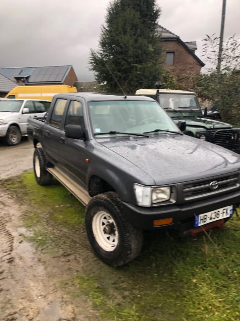 TOYOTA HILUX DOUBLE CABINE 4 X 4 - 1990 LesAnciennes.com