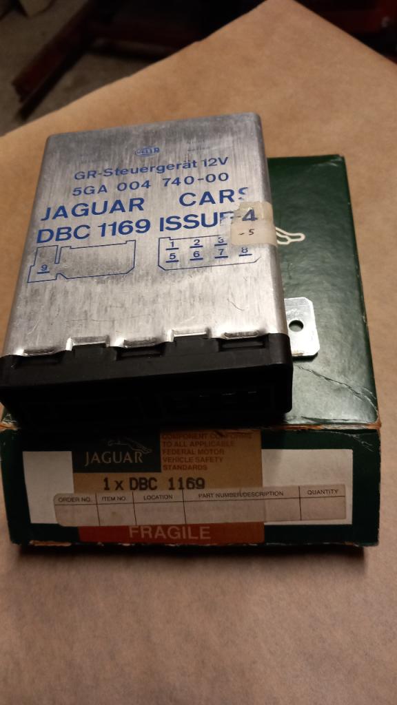 Boitier JAGUAR XJ6 LesAnciennes.com