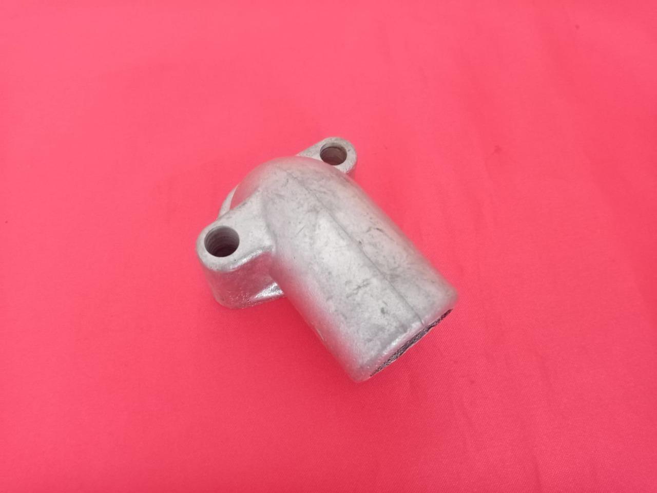 FIAT 1100 a b e tube à coude conduit d'eau LesAnciennes.com