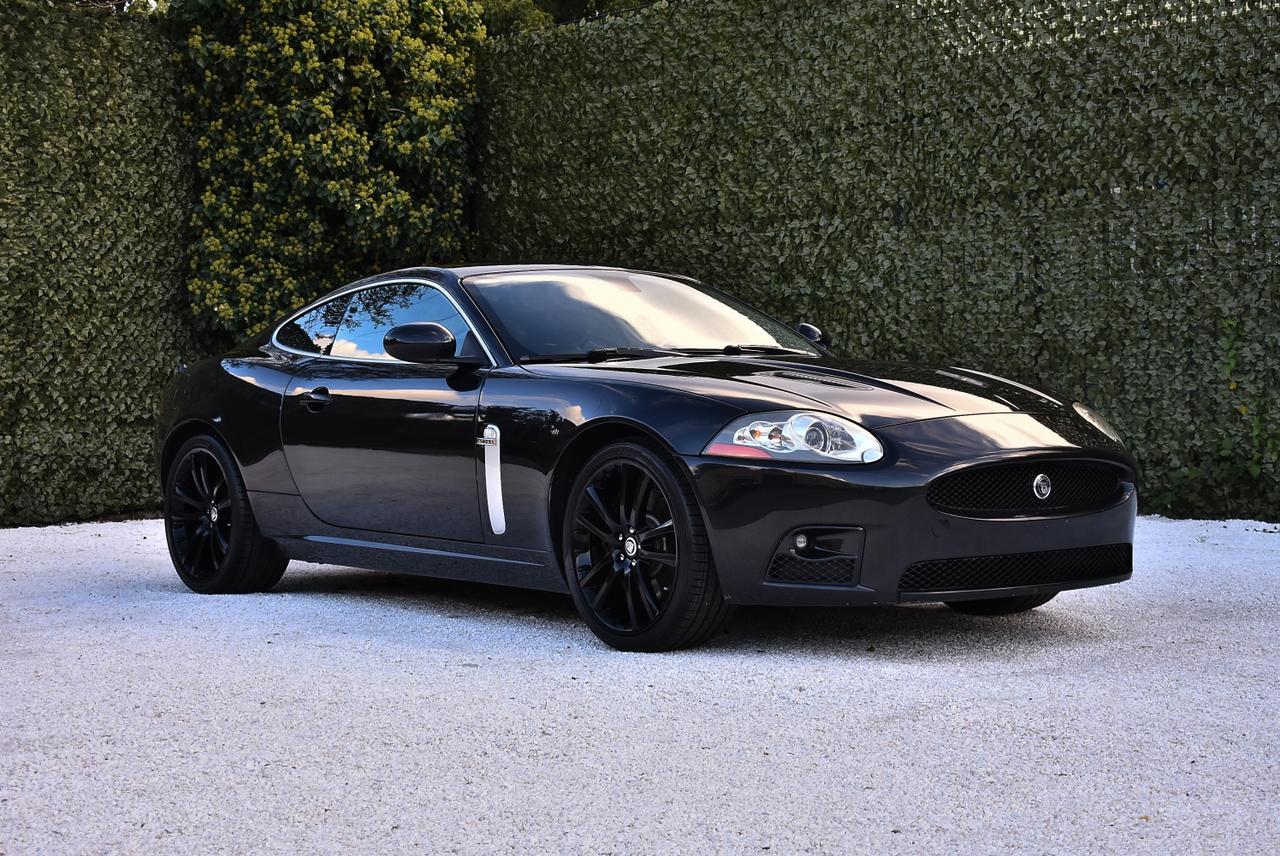 2007 Jaguar XKR 4.2-Litre Supercharged V8 Coupé LesAnciennes.com