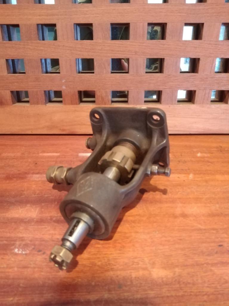 Pompe à eau RENAULT Monaquatre LesAnciennes.com