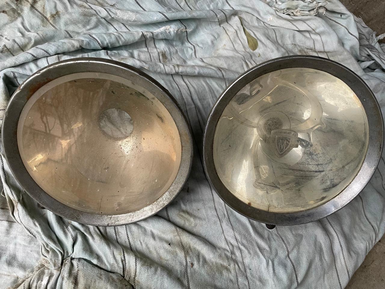 Phares MARCHAL AB TP 64. LesAnciennes.com