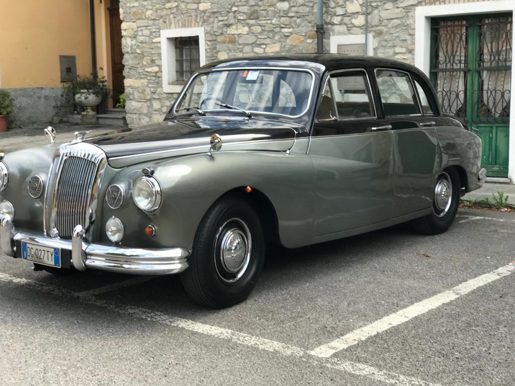 DAIMLER Majestic Majestic Major V 8 - 1961 LesAnciennes.com